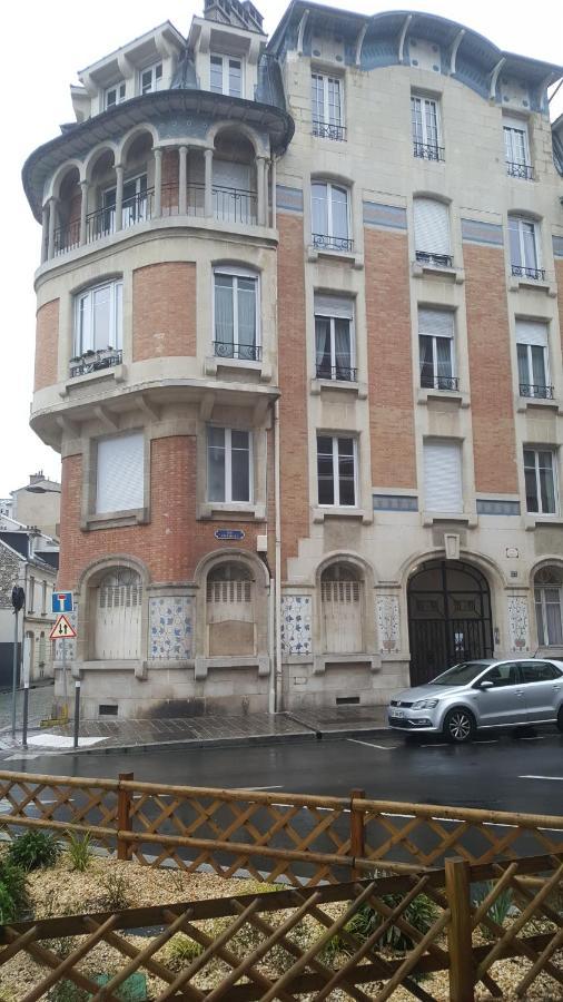 Studio Cosy 2 Adultes Reims Exterior photo